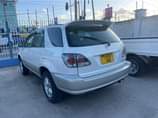 A picture of Toyota harrier inauzwa 22million maongezi kidogo
