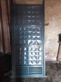 A picture of Metallic doors