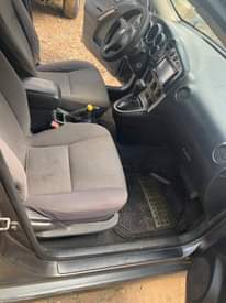 A picture of 2004 Toyota matrix 2004