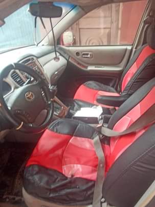 A picture of Toyota Highlander 2006