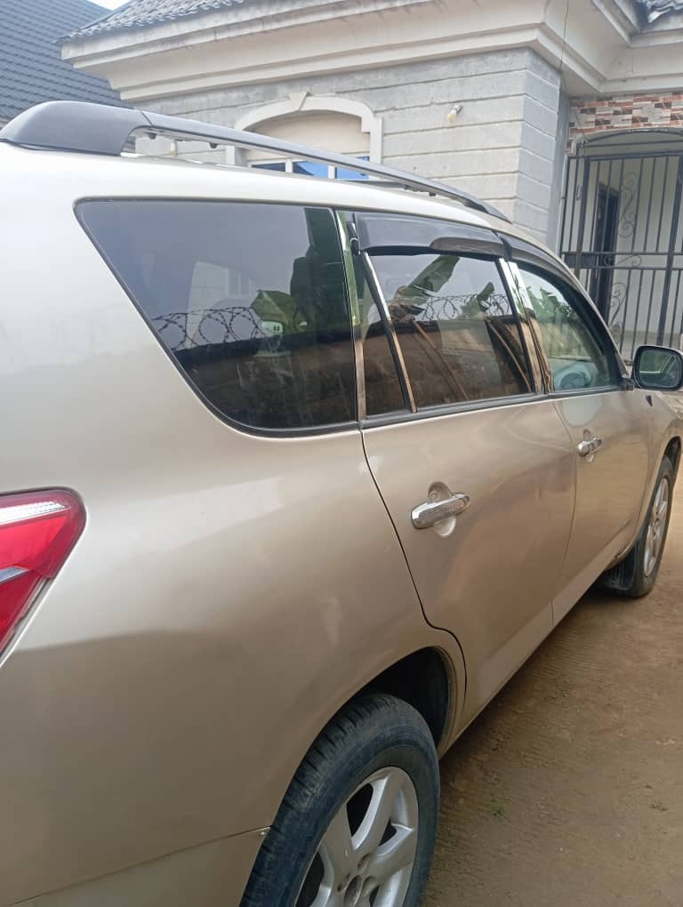 A picture of Toyota RAV4