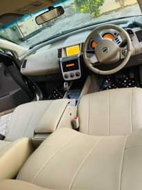 A picture of NISSAN MORANO