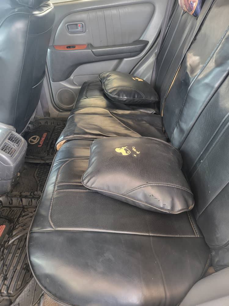 A picture of Dealer market Lexus RX 300 02 Engine and gear Ac