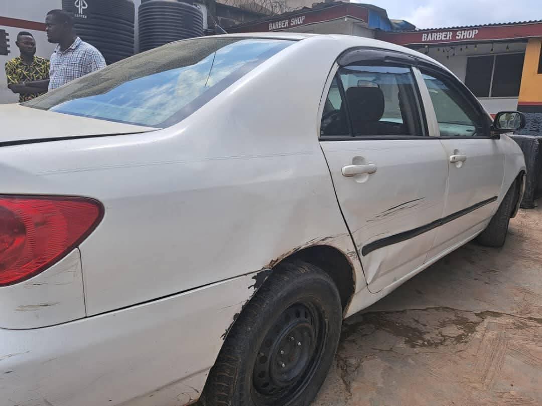A picture of 2005 Toyota corolla