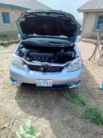 A picture of Toyota matrix 06 is available with good condition engine and