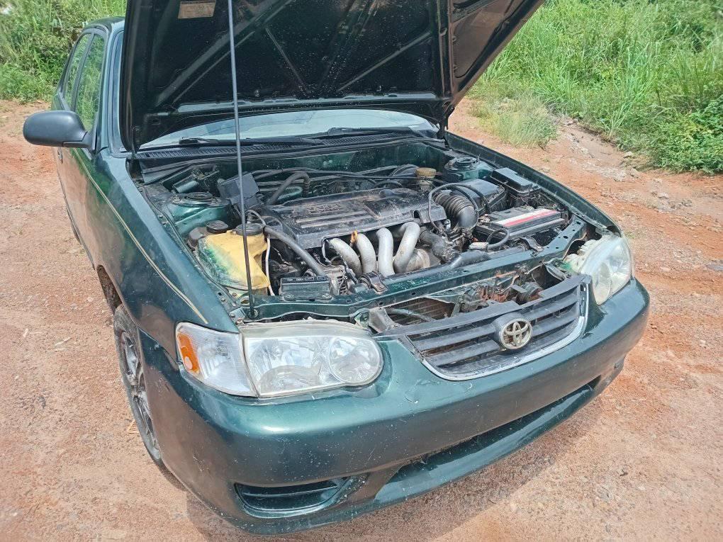 A picture of TOYOTA CORROLLA