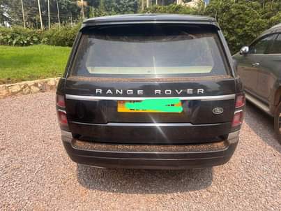 A picture of Ranger rover vogue 2015