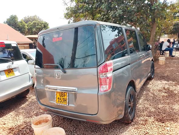 A picture of Honda STEPWGN 18 millions negotiable CALL 0786 92 82 59
