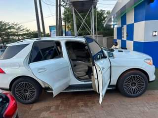 A picture of Mercedes ML