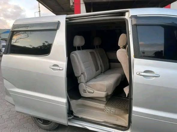 A picture of Toyota Alphard