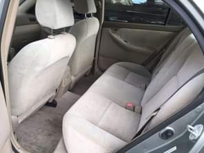 A picture of Features 1 8l i4 engine Automatic Fabric interior Wheel cover