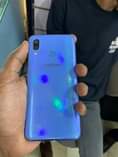 A picture of Samsung A40 64gb