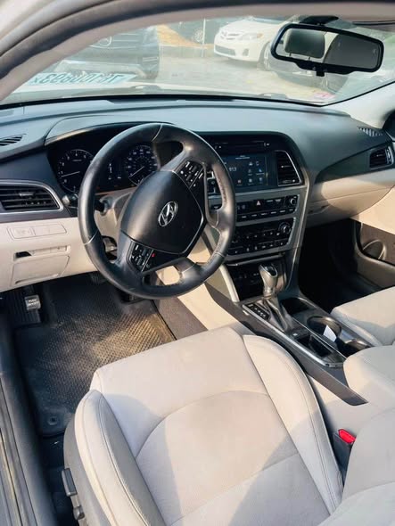A picture of 2017 HYUNDAI SONATA SPORT FOREIGN USED KEYLESS ENTRY