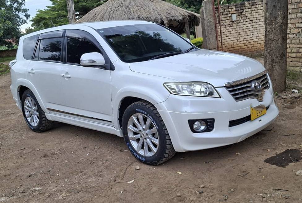 A picture of Toyota Vanguard0754693556 Cc 2360 Year 2012 Milion 34 Location Songwe