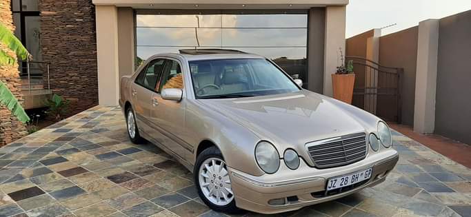 Mercedes B.