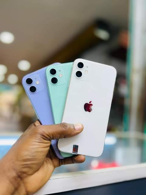 A picture of Iphone 11