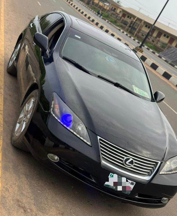 A picture of Lexus Es350