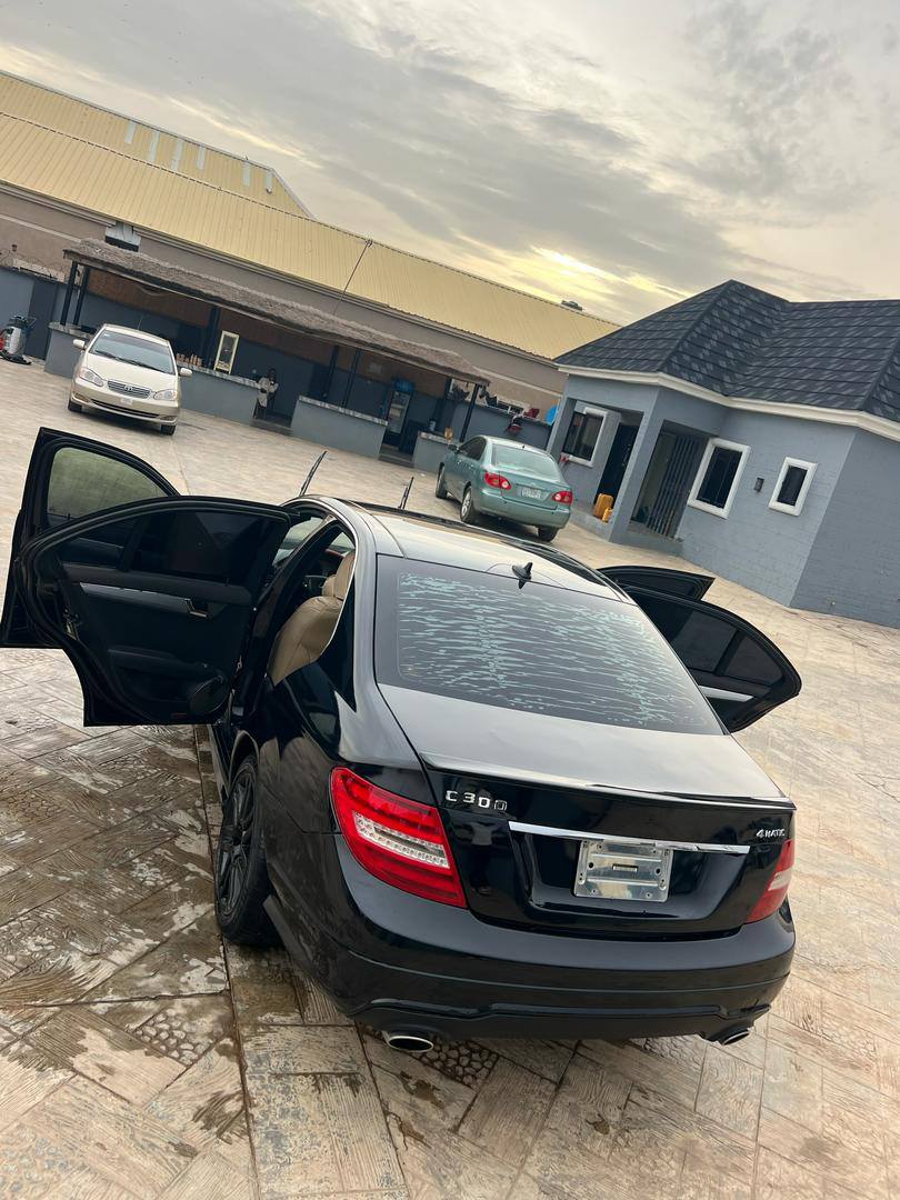 A picture of Super clean C300 2010 Super sound