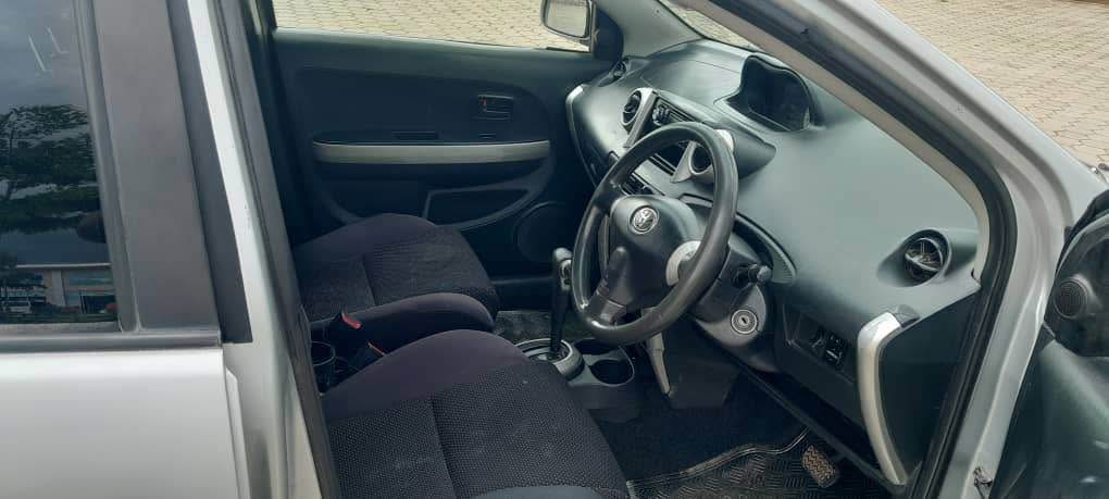 used toyota runx