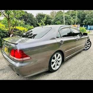 A picture of Crown athletic milion 11 8 Ipo mwanza Automatic Engine safi