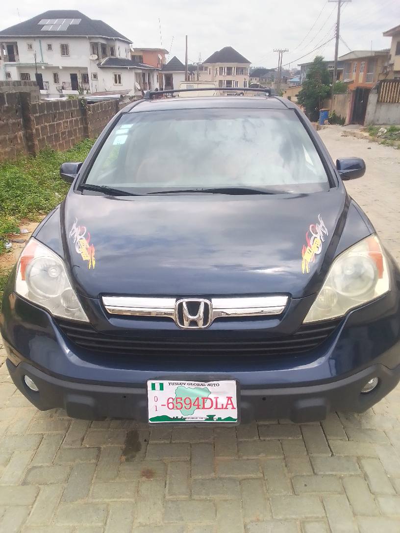 A picture of Honda CRV 2008