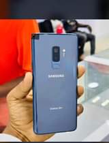 A picture of Samsung S8 64GB Rom 4GB Ram