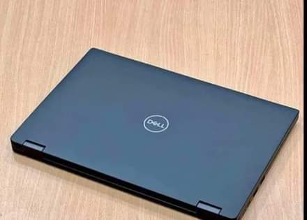 A picture of Dell 7390 8th Generation i5 with 8gb Ram and 256