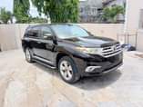 A picture of Nigeria used toyota highlander 2011