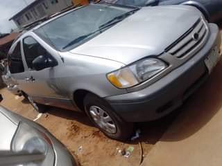 A picture of TOYOTA SIENNA 03 TOKUNBO STANDARD EVERYTHING WORKING PERFECTLY. 08023316978