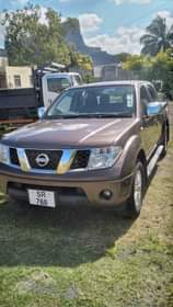 nissan navara