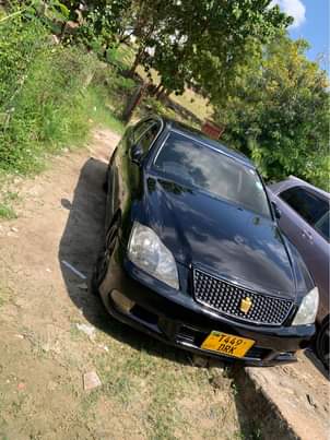 A picture of Toyota Crown Athlete
