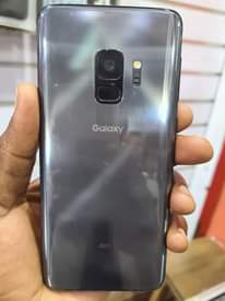 A picture of SAMSUNG S9 270000.