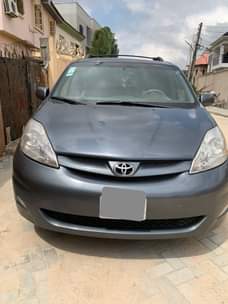 A picture of 2008 Toyota Sienna