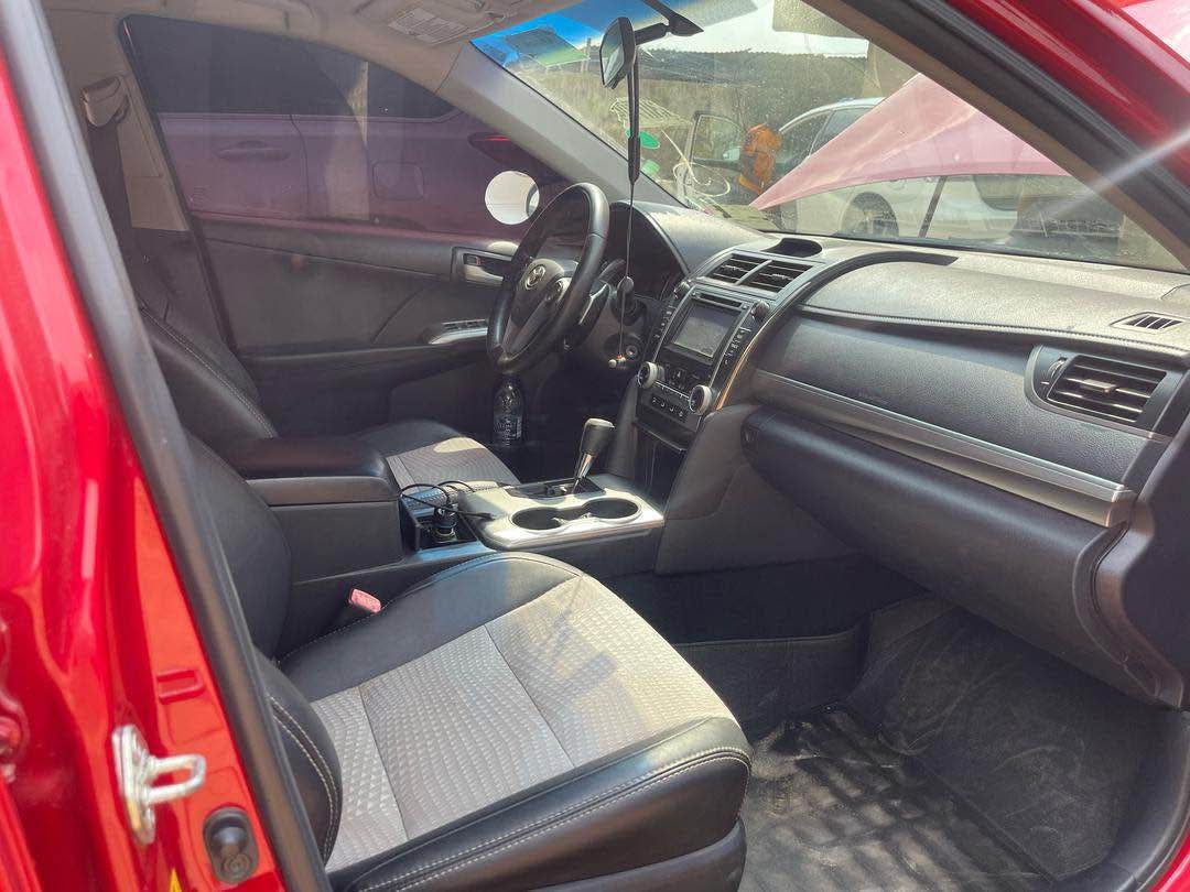 A picture of TOYOTA CAMRY SE 2013 REG