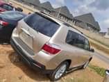 A picture of Toyota Highlander 08