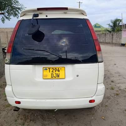 A picture of Toyota noah