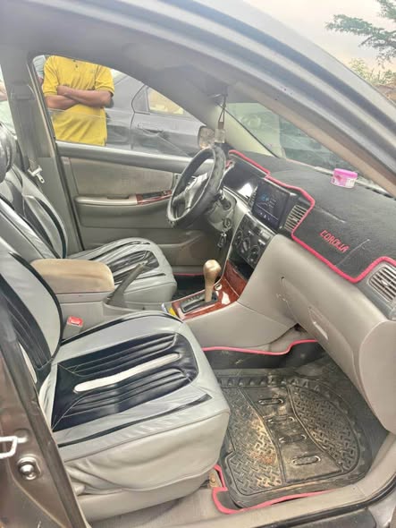 A picture of 2006 TOYOTA COROLLA
