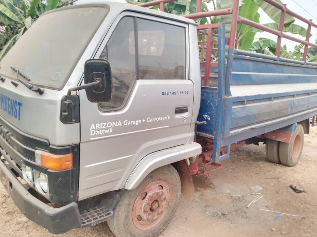 A picture of 2003 Diana truck 09019556049