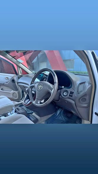 A picture of TOYOTA HARRIER CALL 0659 222444