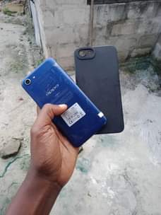 A picture of OPPO A83T