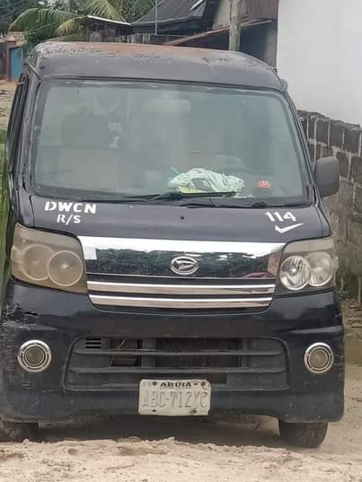 A picture of Belt Keke bus for sale 1 6m settles 100k Location