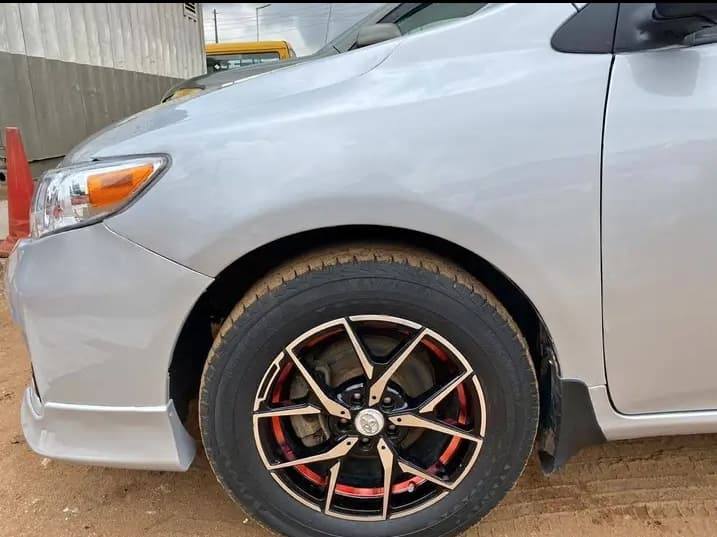 A picture of TOYOTA COROLLA 013