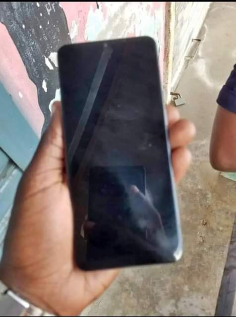 A picture of Oppo A73