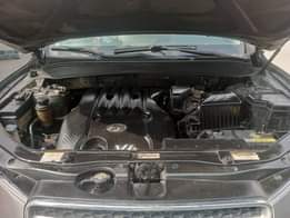 A picture of ELSTAR AUTOS Super Sharp Hyundai Santa Fe 2008 Model Engine