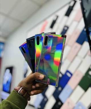 A picture of SAMSUNG