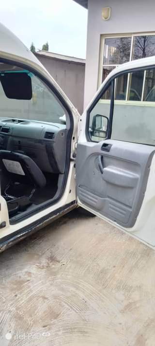 A picture of Transit mini bus First body pan Manual gear working perfect