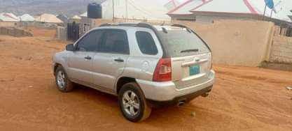 A picture of Well maintained Nigerian used Kia 2010 model Perfect condition Nothing