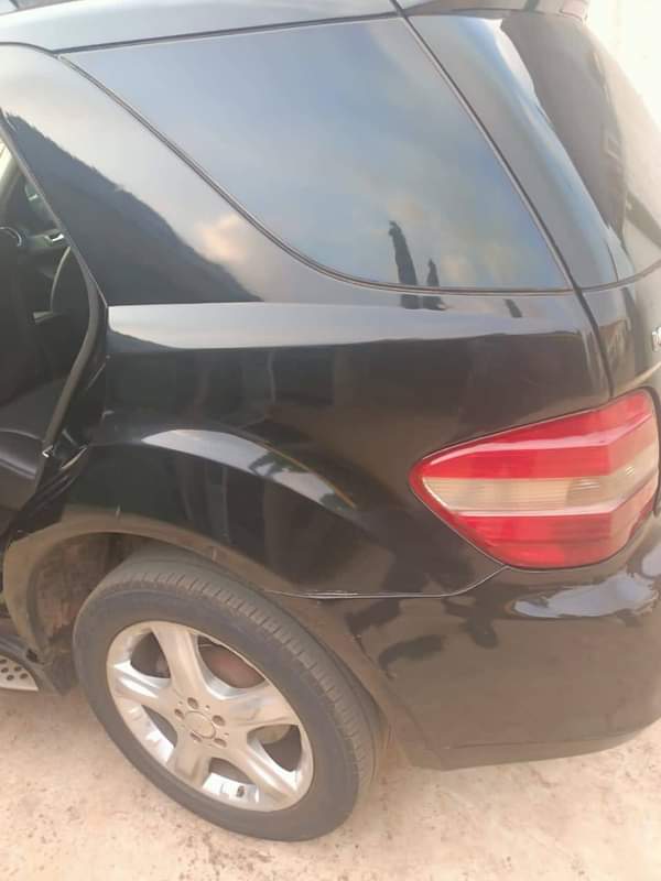 A picture of Mercedes Ml350 With Sound engine and gear actually chilling model