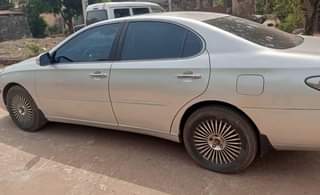 A picture of Lexus es300 Everything is working Owerri imo state No single