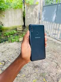 A picture of Samsung A10s